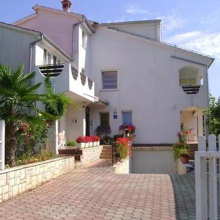 Ferienwohnung Fuer 5 Personen Ca 47 Qm In Porec, Istrien Istrische Riviera Apartment *